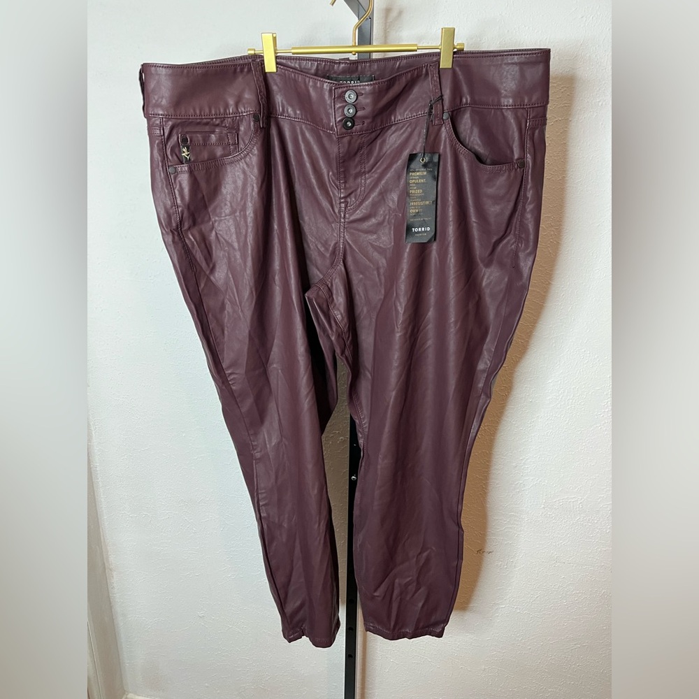 NWT Torrid Premium Faux Leather OxBlood Jeggings Size 26 - Picture 4 of 10